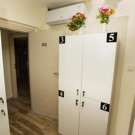 Honey Hostel Istanbul Exteriör bild