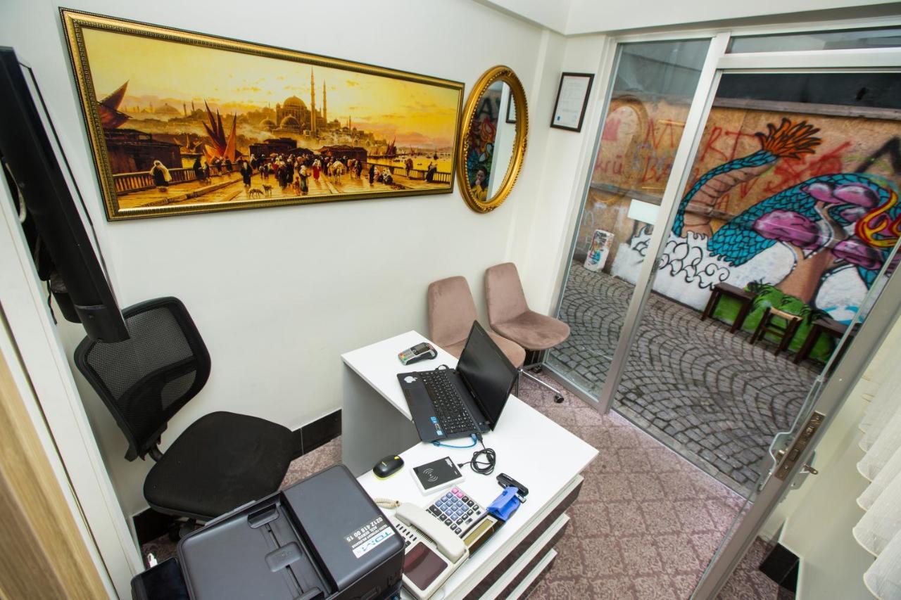 Honey Hostel Istanbul Exteriör bild